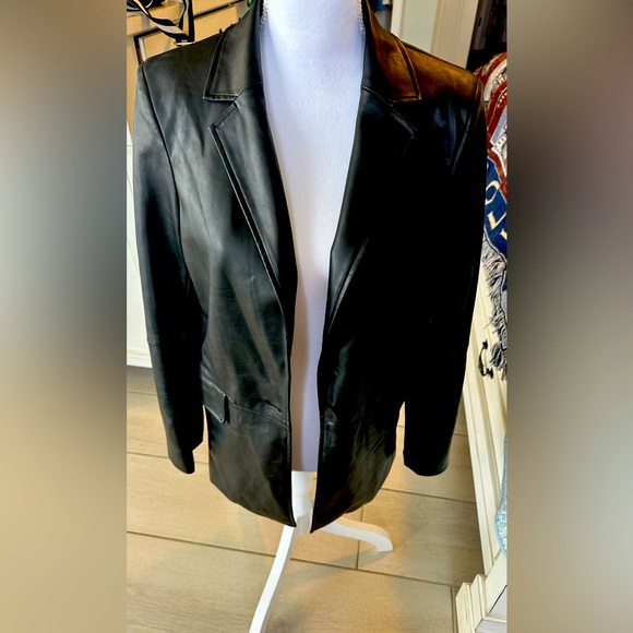 Evereve Perry St. Vegan Blazer Size Small - Picture 1 of 13